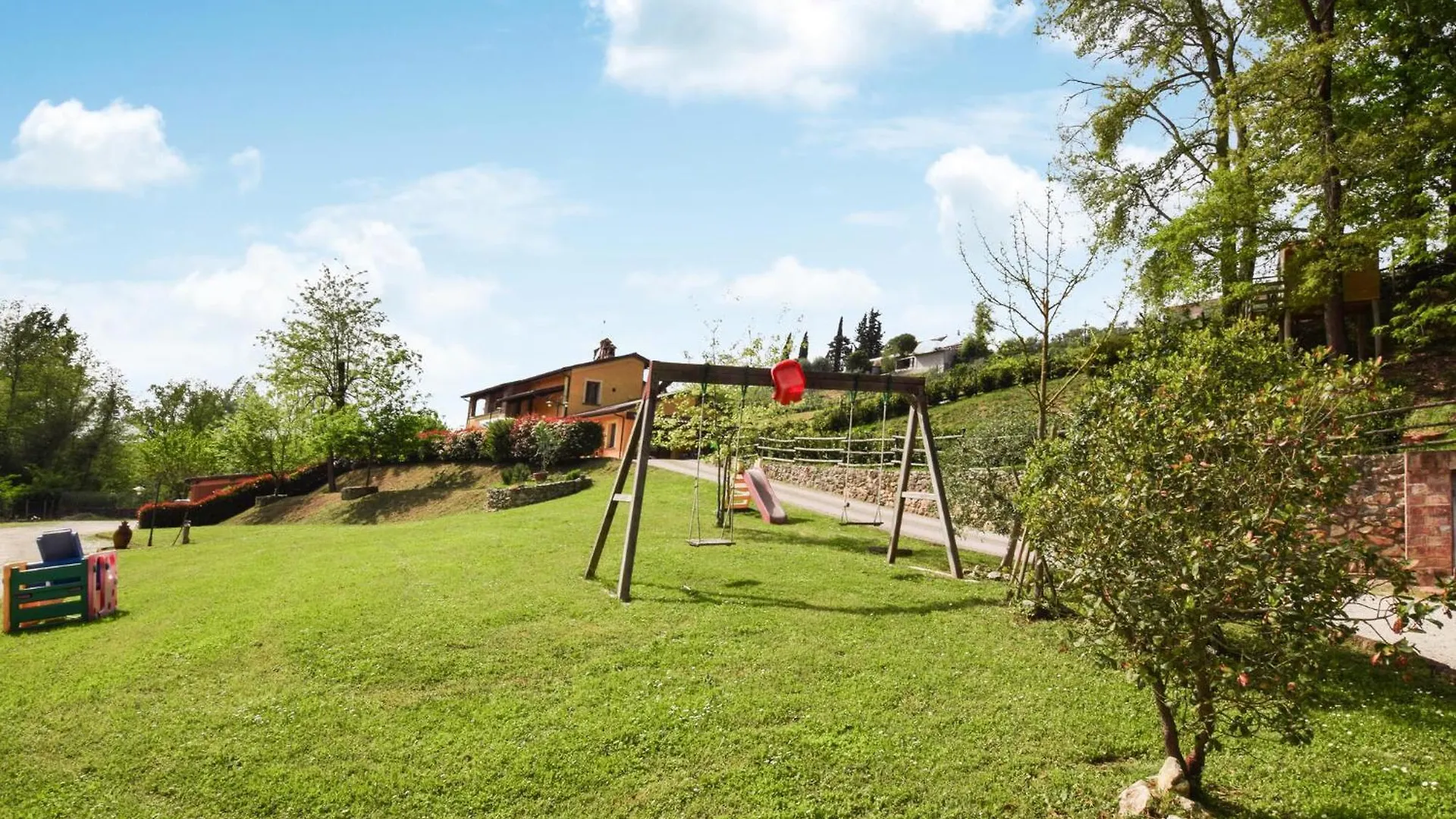 2 Bedroom Nice Apartment In Santa Maria A Monte